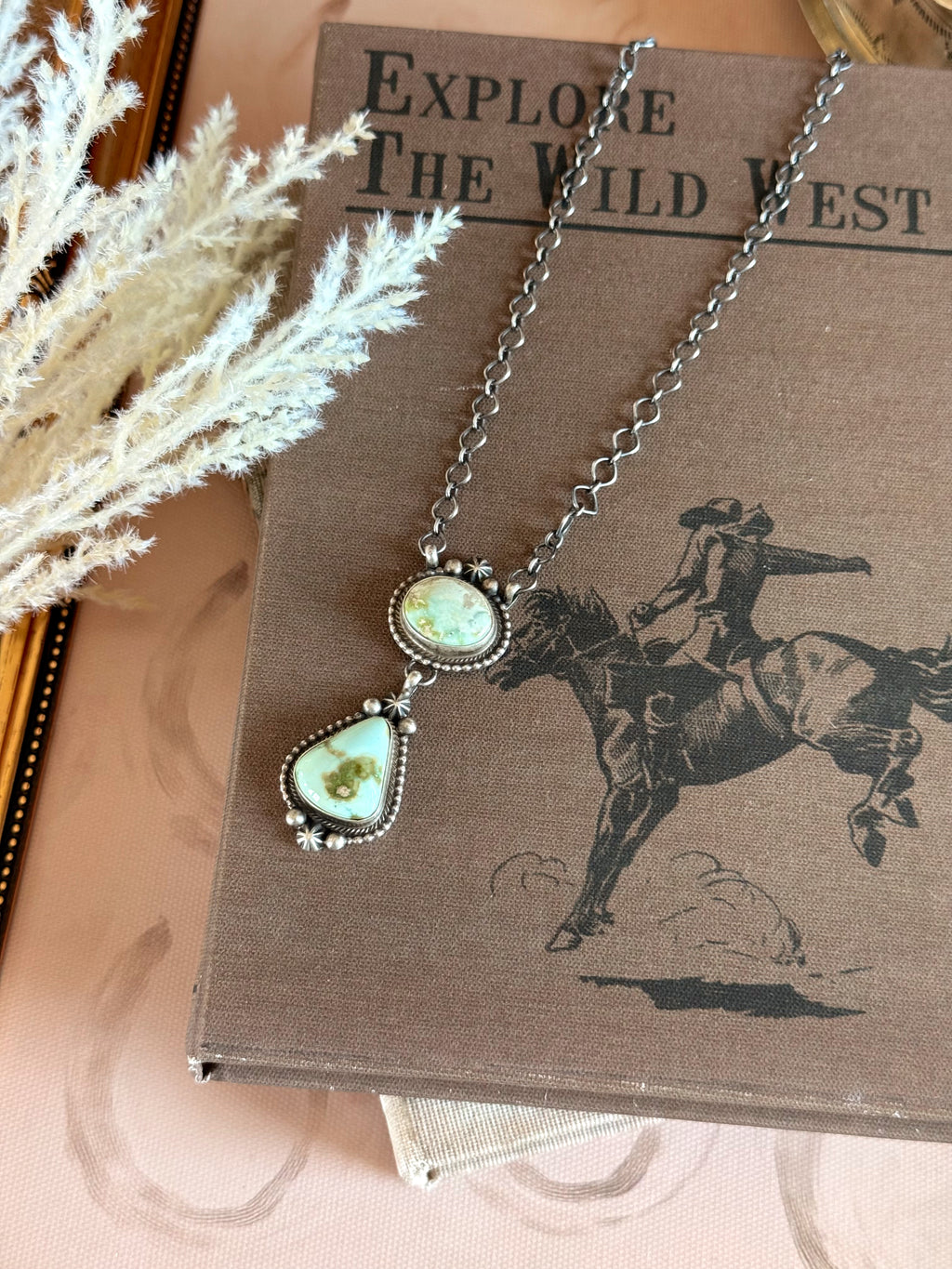 The Palomino Lariat