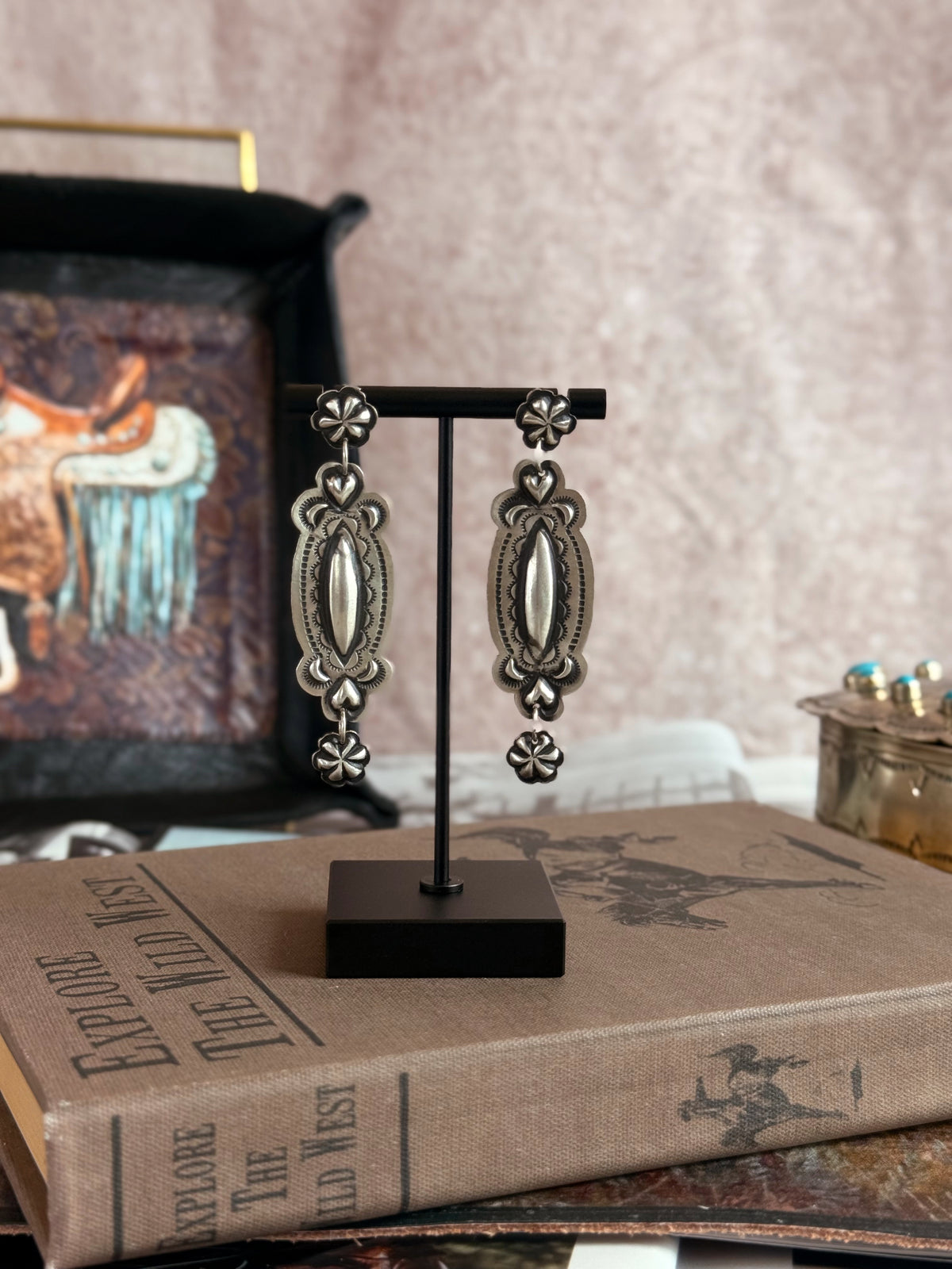 The Tahe Heart Earrings