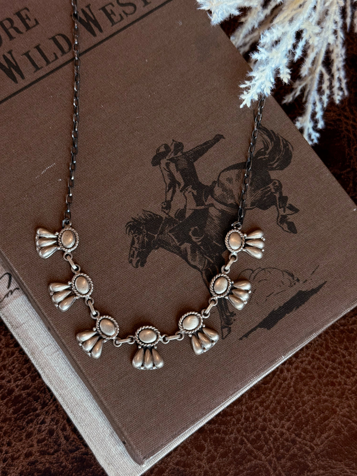 The HaDa Bloom Necklace