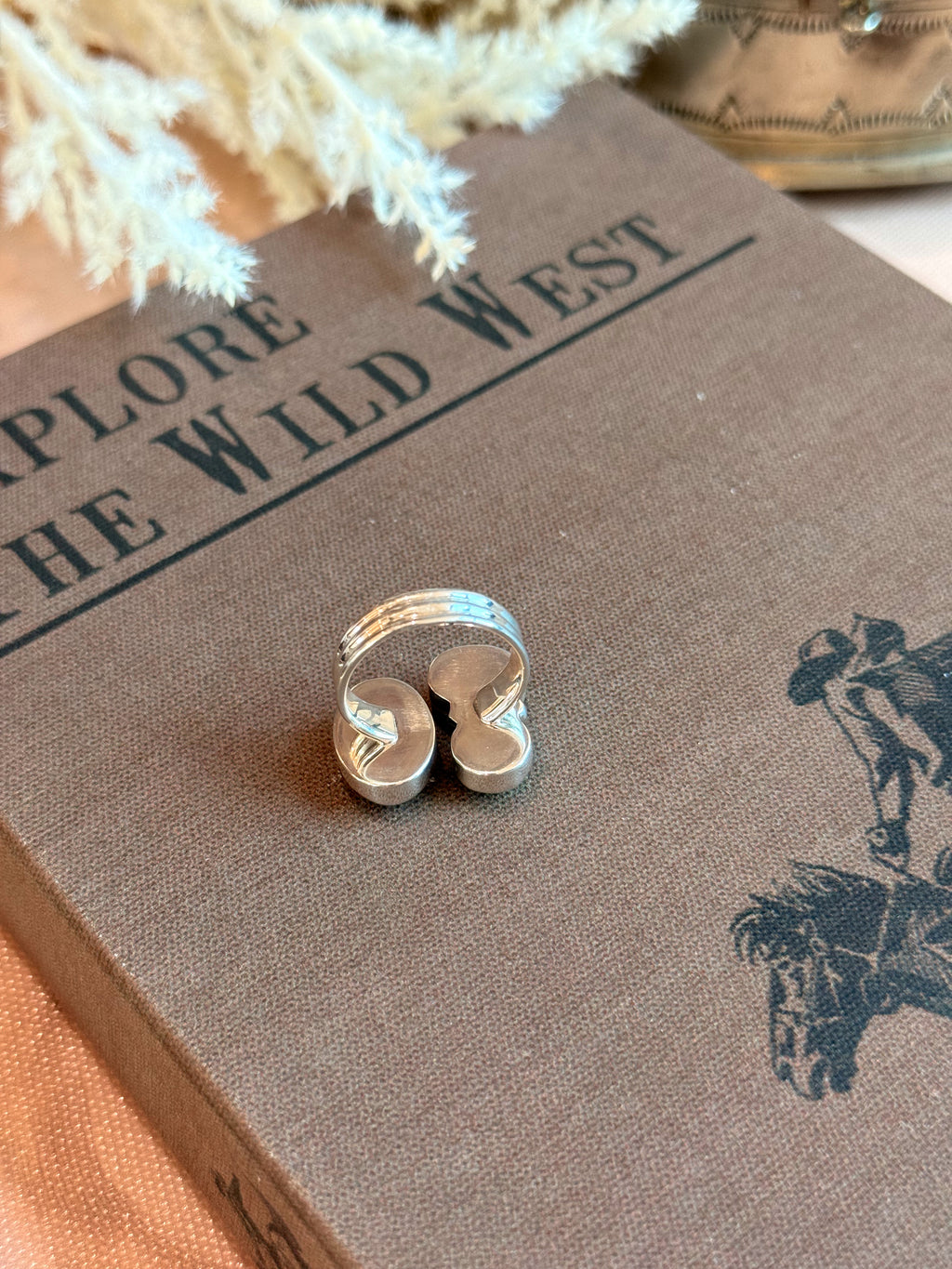 The Lottie Ring